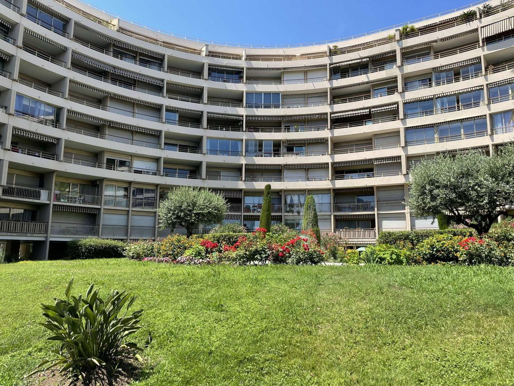En Rez-de-jardin A La Bocca - Acces Plages, Terrasse Privee - Fr-1-609-98 Appartement Cannes